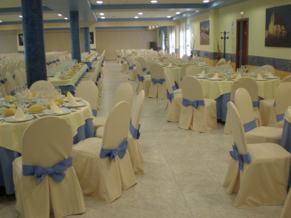Hotel San Cristobal Coria Ngoại thất bức ảnh