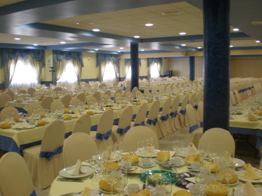 Hotel San Cristobal Coria Ngoại thất bức ảnh